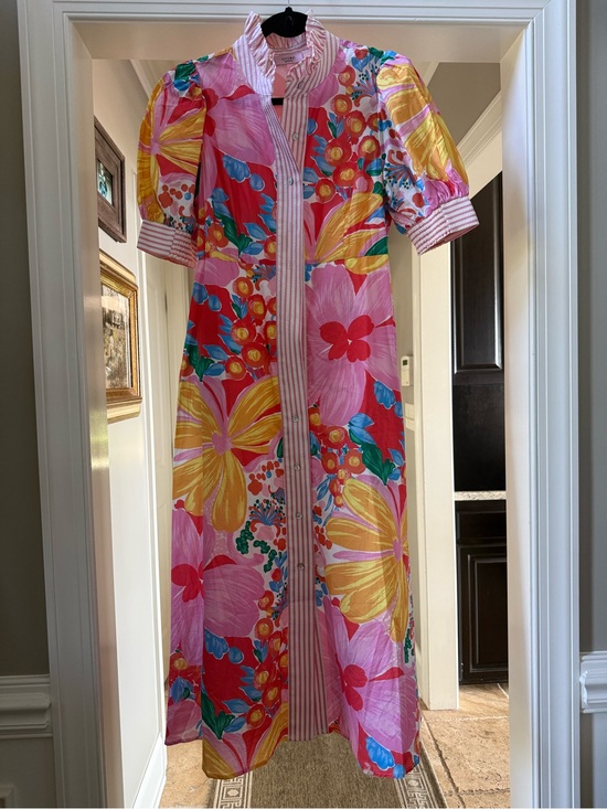 entro Dresses & Skirts - Entro Women’s Pink Floral Button-Front Dress